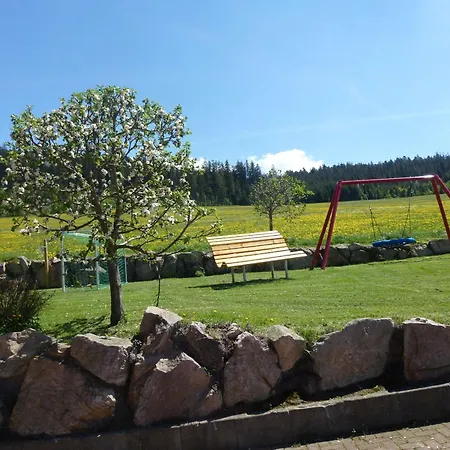 Bio-kinderbauernhof Wilmershof Апартаменты Титизее-Нойштадт